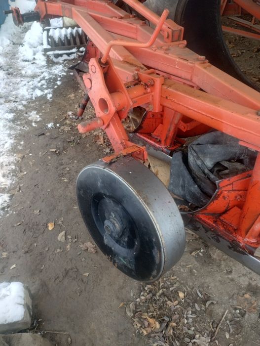 Pług 4 zagonowy nowe lemiesze