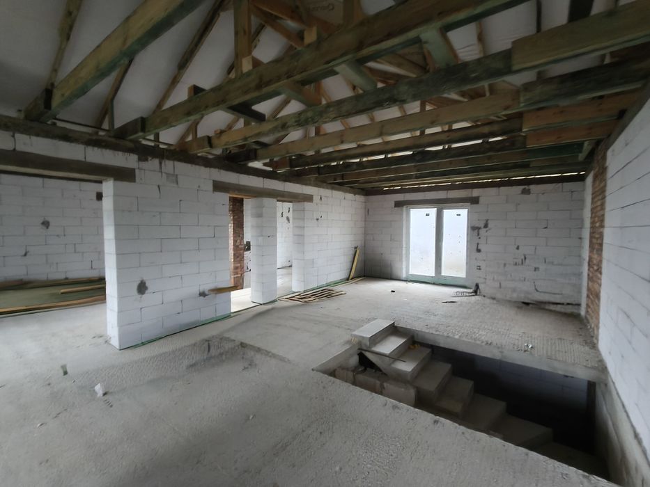 Продаж будинку  двохповерхового