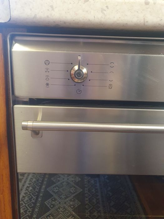 Духова шафа  Smeg