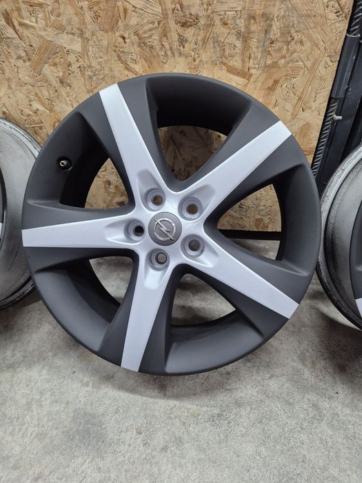 Диски 5*105, R17, Opel