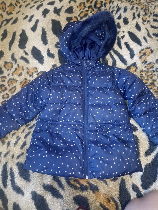 Продам демісезону курточку на дівчинку