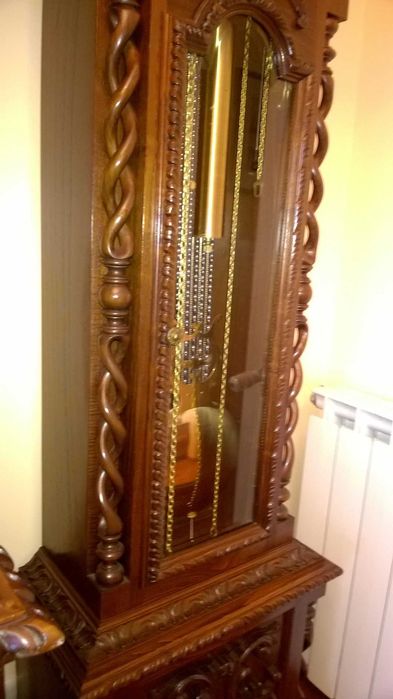 Relógio de Pé Alto marca Tempus Fugit