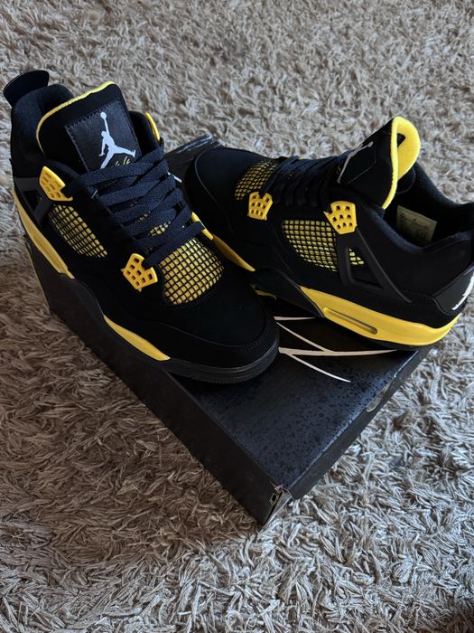 Jordan 4 Yellow Thunder