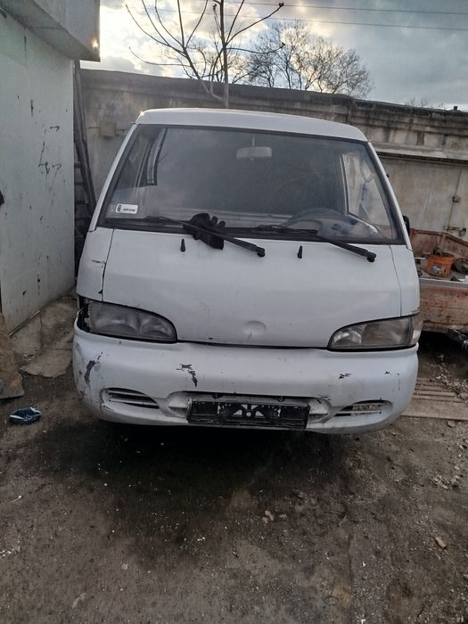 запчастини хундай Н100 продам