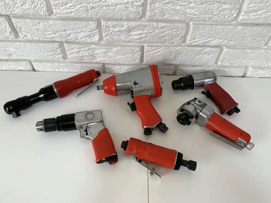 Набор пневмоинструмента LEX LXATK24 | 24 елемента