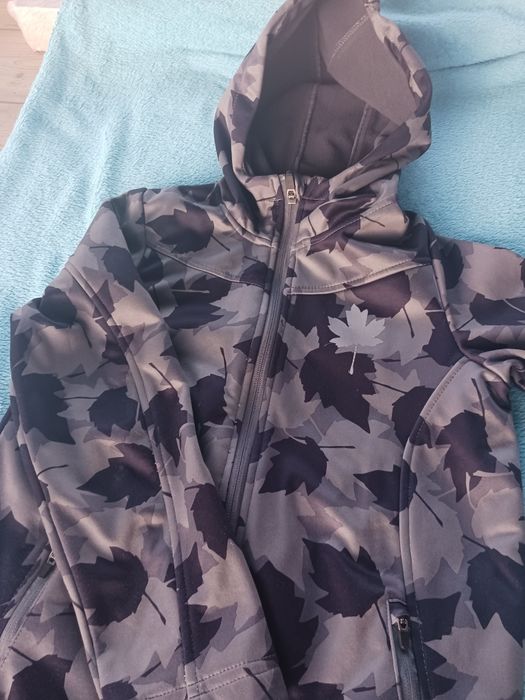 Bluza softhell i 2 wdzianka chłopięce 134-140cm