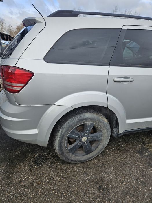 Dodge Journey zderzak tył tylny