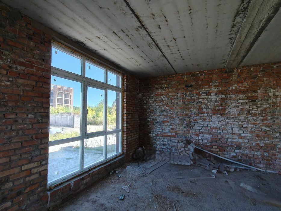 Котедж, таунхаус-здана в експлуатацію новобудова з ділянкою 650$/м кв