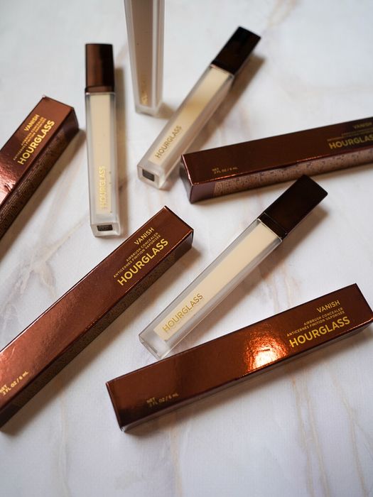 Консилер Hourglass Vanish Airbrush concealer