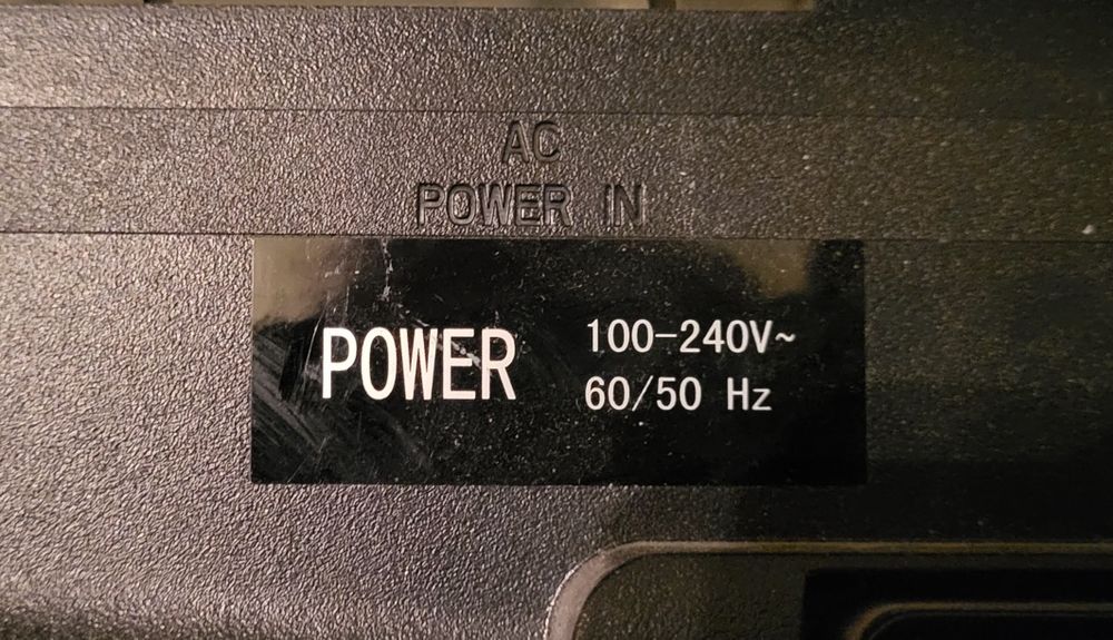 Монитор Сенсорный MEDION.  монітор сенсорний 48см x 27см