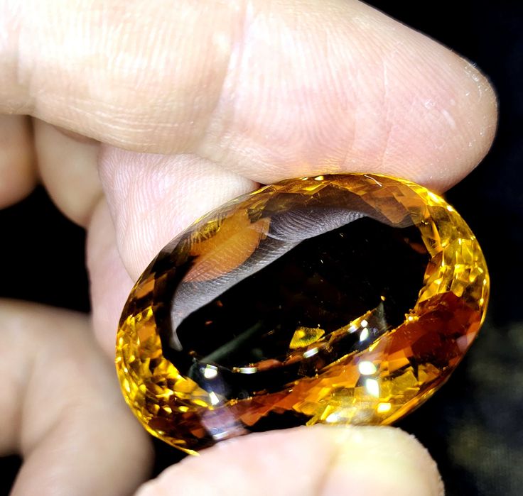 Редкий крупный цитрин коллекционный яркого цвета сертификат