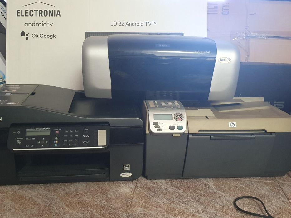 2 multifunções e 1 impressora