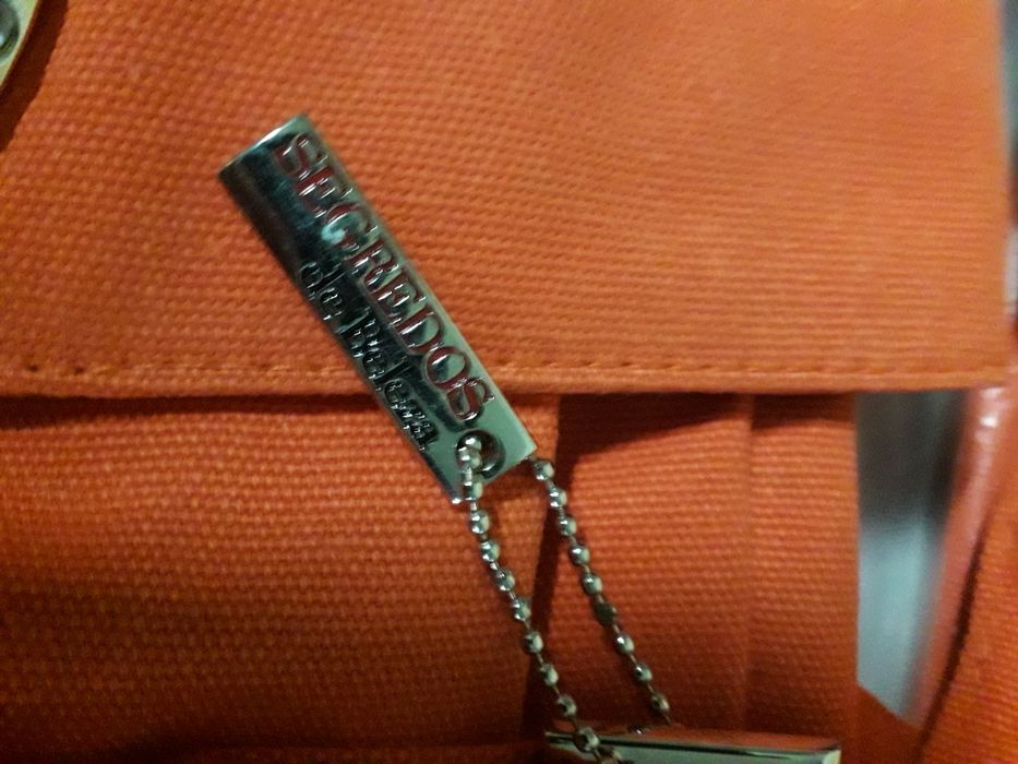 Duas bolsas novas originais segredos de beleza (Ler anuncio)