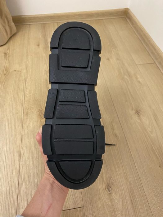 Черевики. Чоботи жіночі