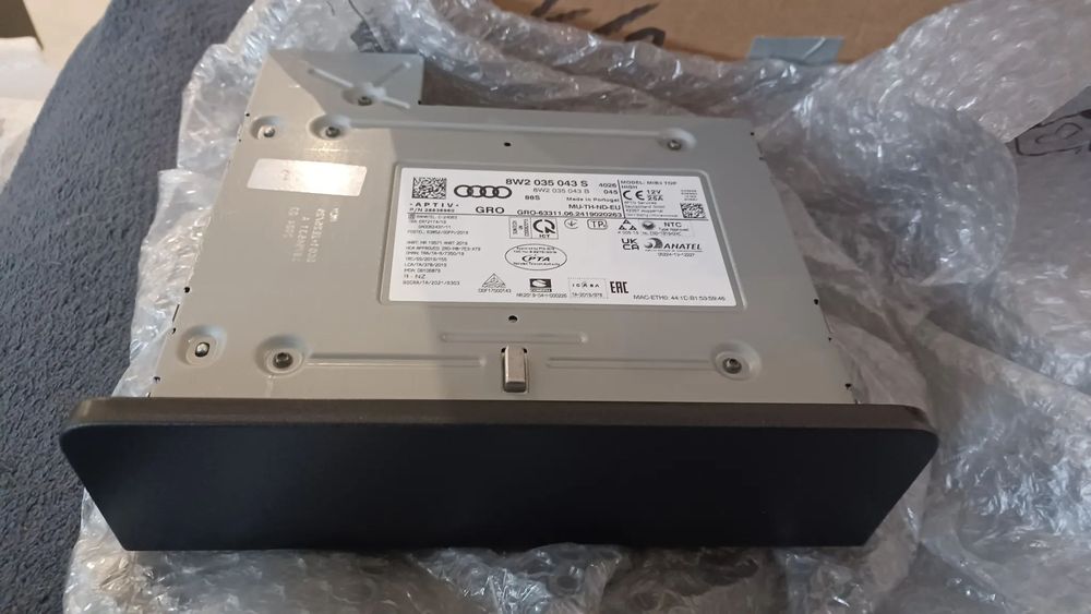 VW SKODA AUDI CZYTNIK INFORMACJI 8W2035043 S