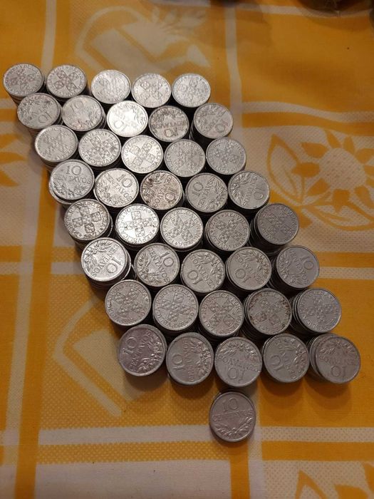 Lot 6 - 50 coins of 10 cents (KM# 594)