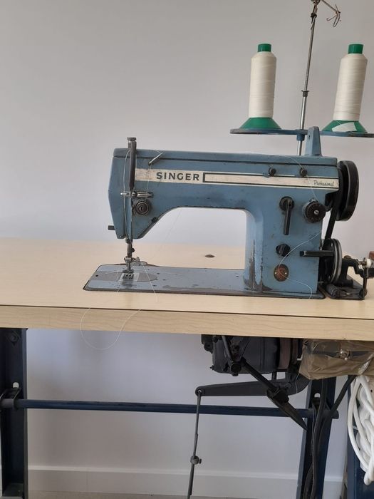 Máquina de costura industrial