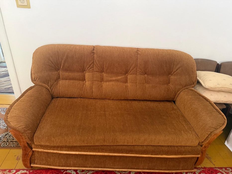 Komoda z witrynami PRL oraz inne