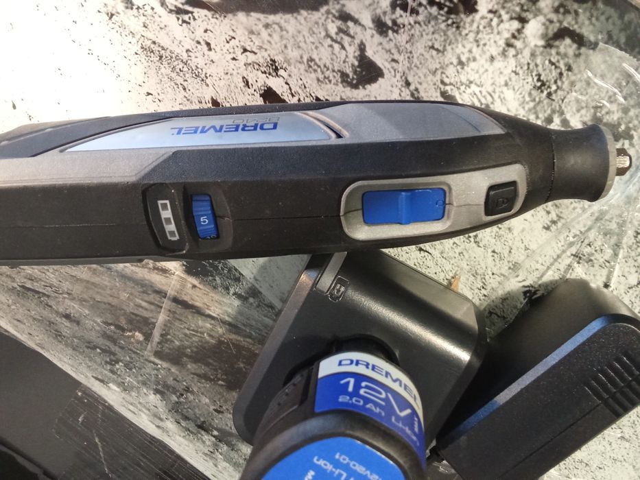 Dremel 8240 frezarka akumulatorowa nowa oryginał