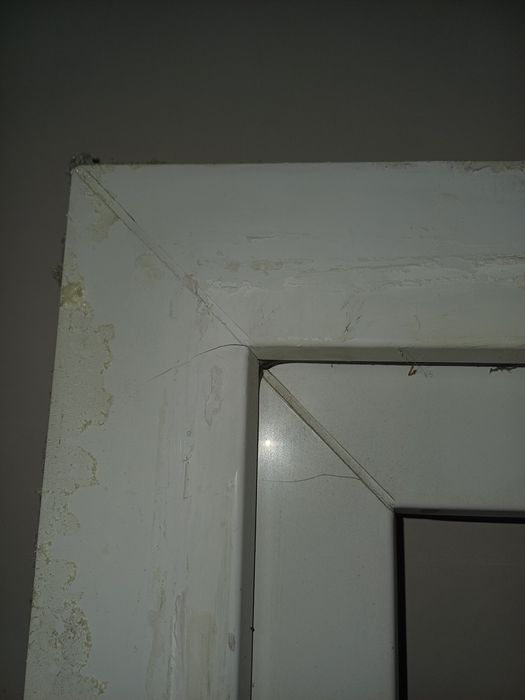 Метало-пластиковая дверь