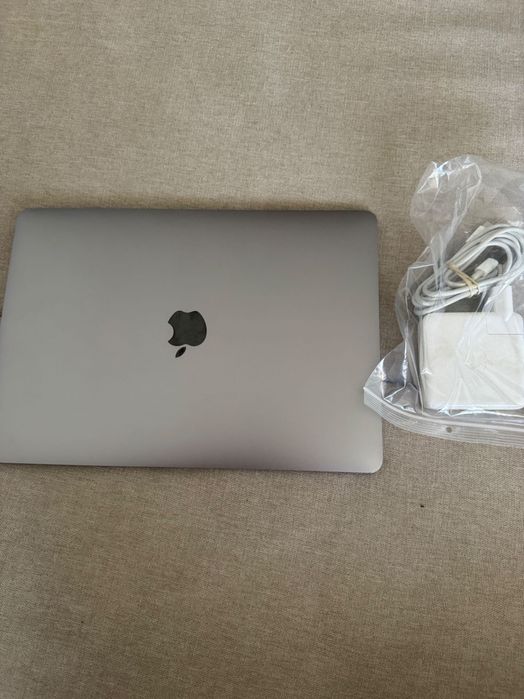 MacBook Pro 13 (2017)