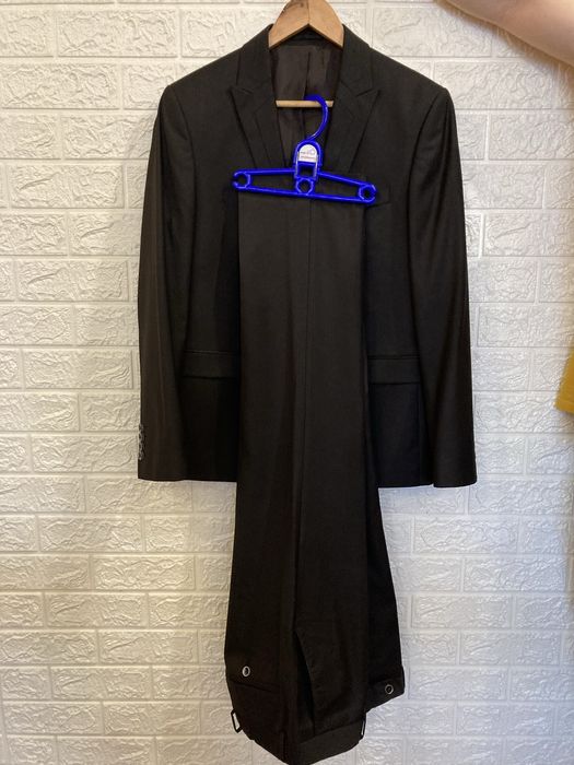 Костюм чоловічий в ідеальному стані.