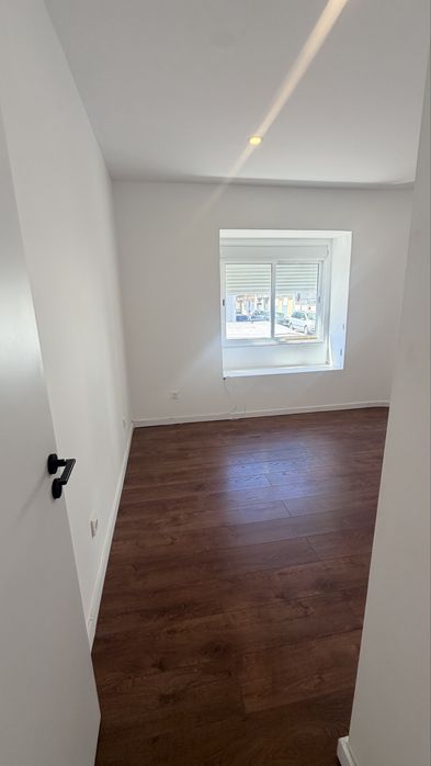 Apartamento T2 no Barreiro com lugradouro