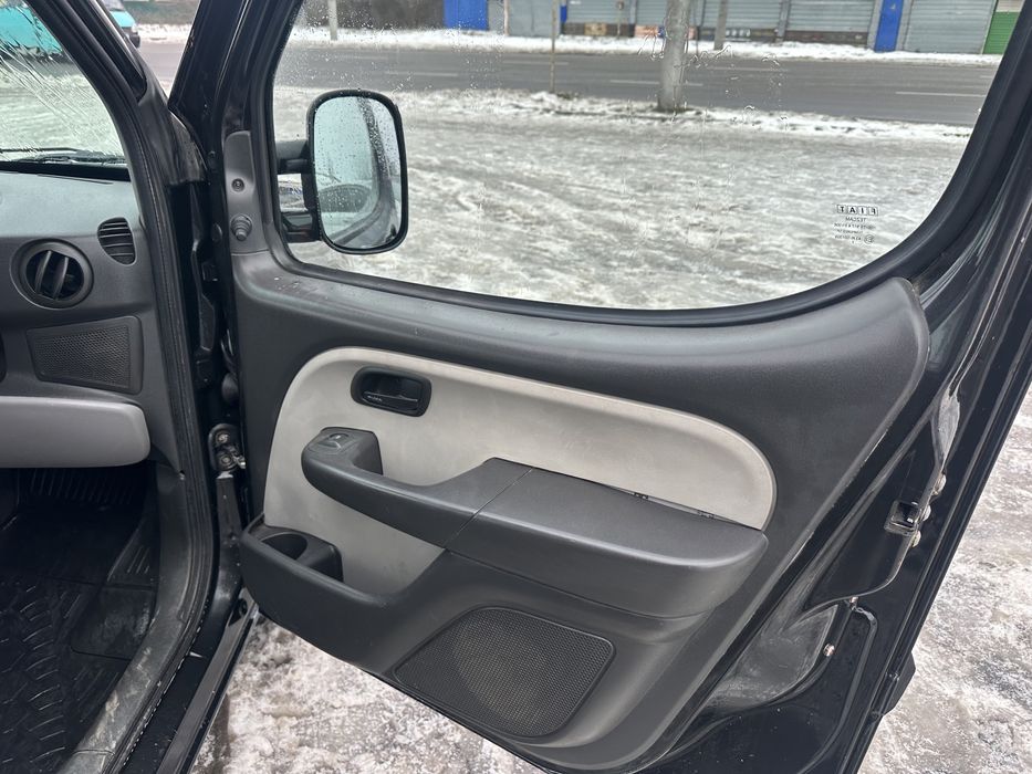 Продам фіат добло заводський пасажир 1.9 дизель