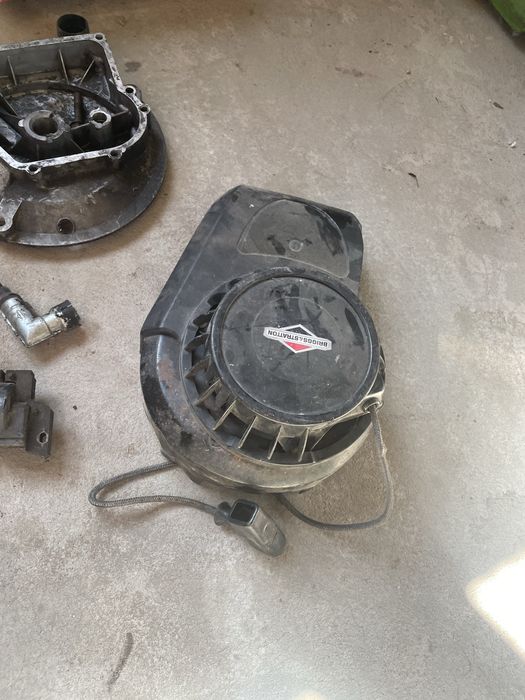 Запчастини газонокосарки  Briggs & Stratton 450 Серія