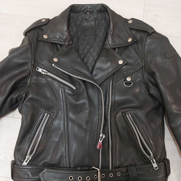 Шкіряна мотокуртка Hein Gericke чорного кольору.