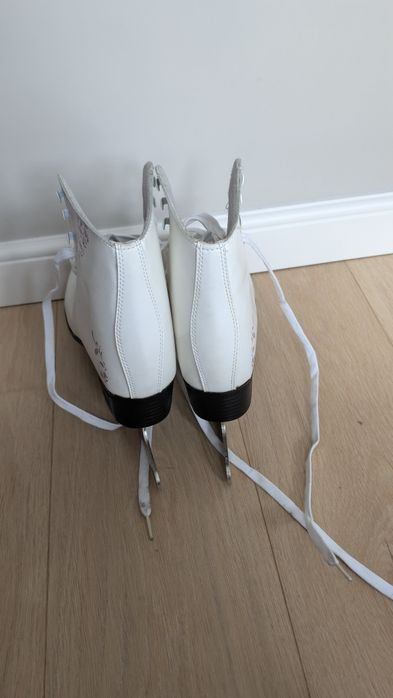 Łyżwy figurowe-prawie nowe