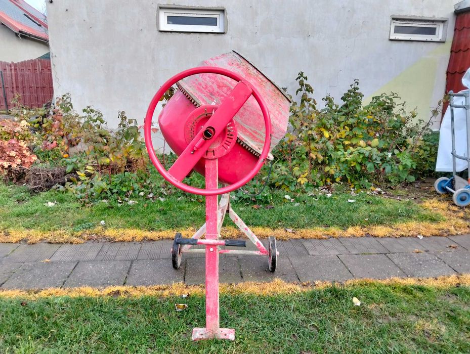 Betoniarka 230 v, 140 L.