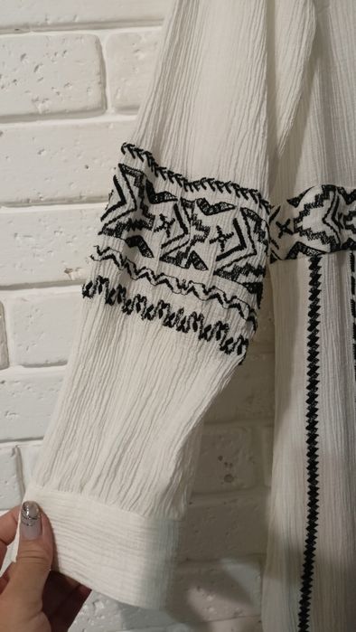 Сукня -вишиванка, вишита сукня міді від H&M