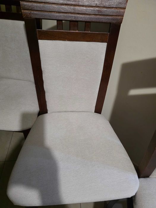 Sprzedam komplet  krzeseł