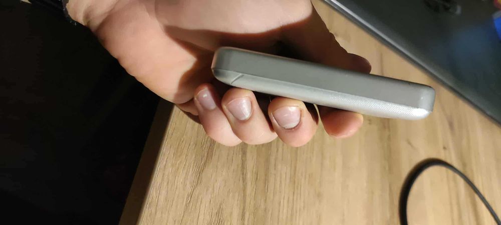 Power bank 5000mAh jak nowy