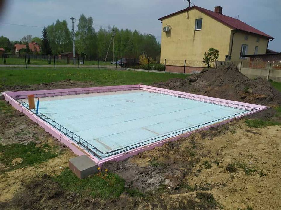 Budowa fundamentów  płyty fundamentowe izolacja ogrodzenia ławy