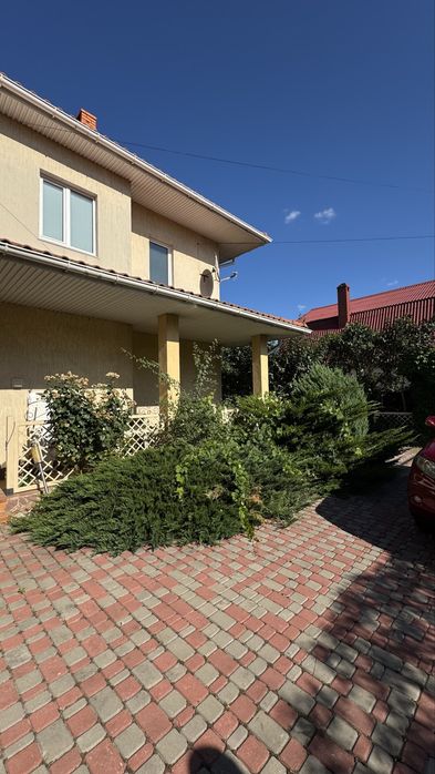 Будинок 300 м² у Фонтанці-3 | 10 соток | 5 кімнат | Баня | Гараж
