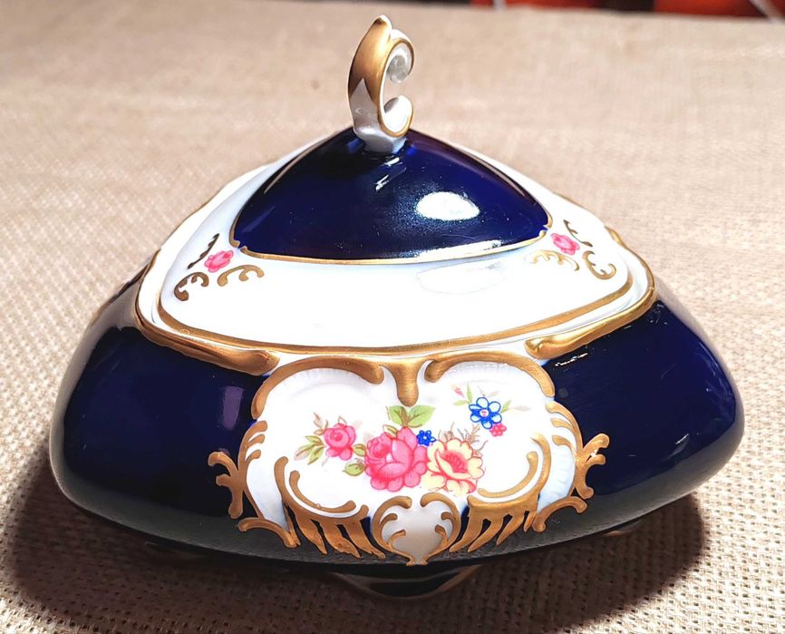 Bomboniera porcelanowa Bogucice kobalt