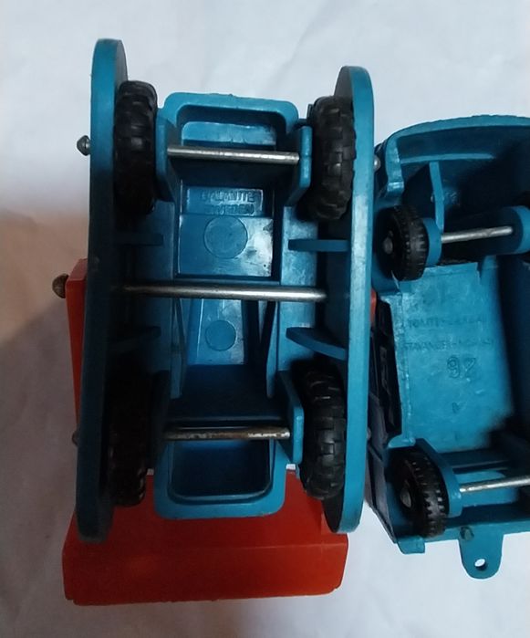 2 brinquedos antigos Tonte e Galante