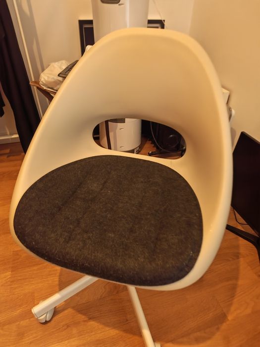 Cadeira IKEA giratória
