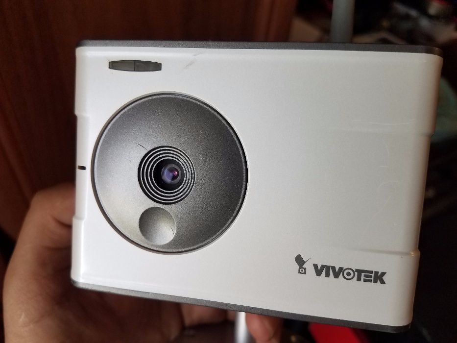 Vivotek IP7137 Wireless IP Network Security MPEG-4 Camera