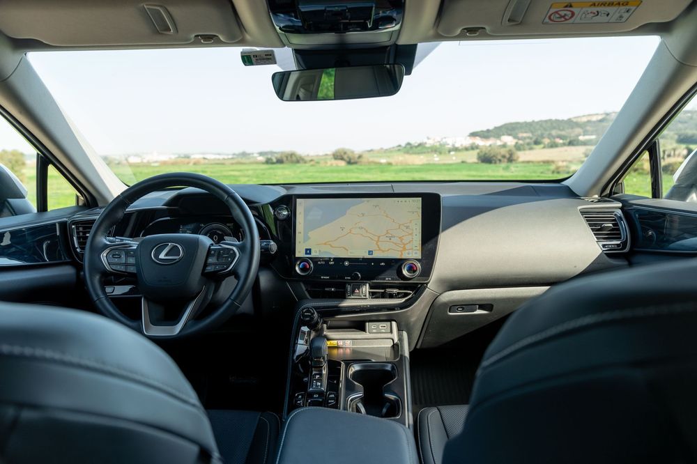 Lexus NX 450h+