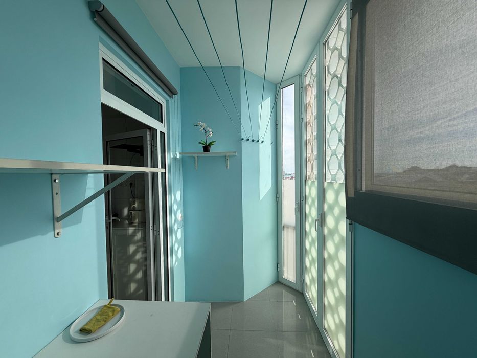 Quarto estudante universitária - Algés