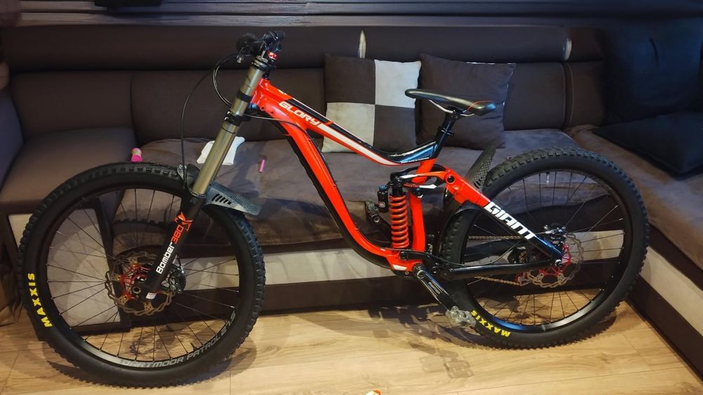 Giant Glory 2 2018 L