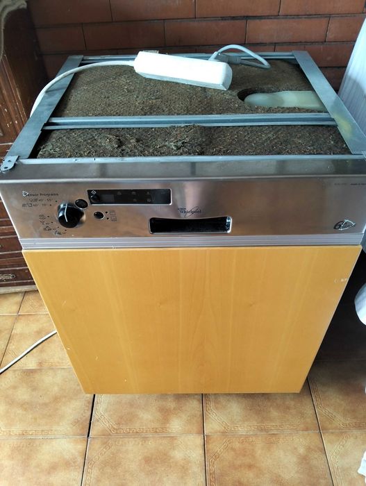 Máquina de louça Whirlpool