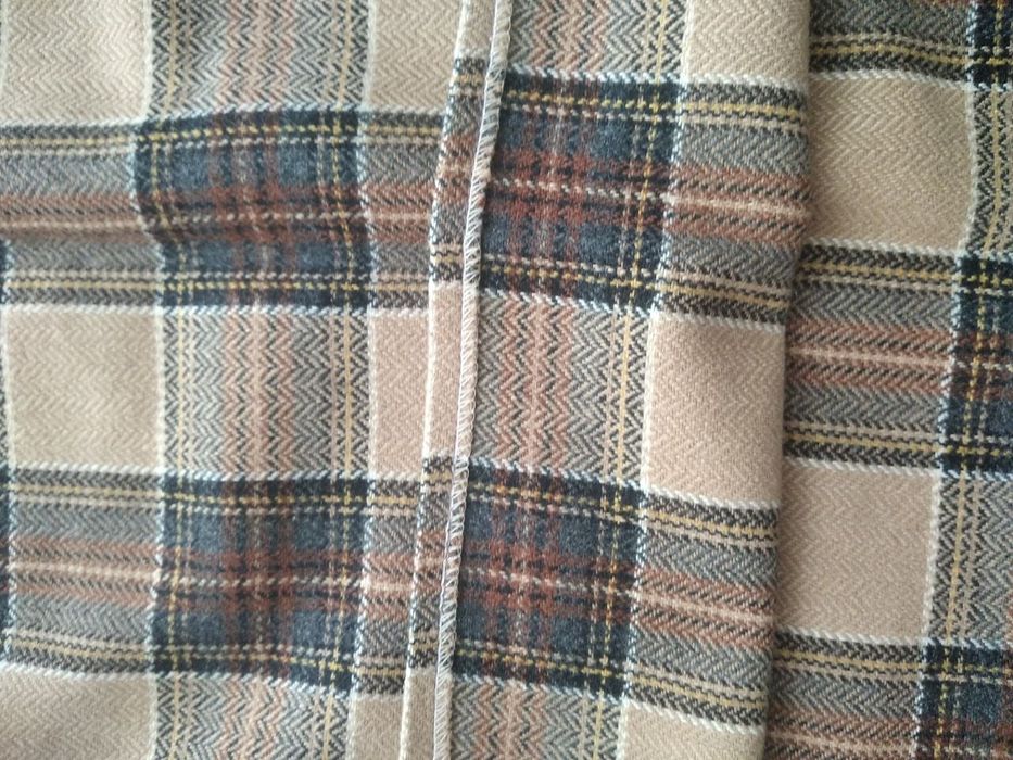 Стильна жіноча спідниця