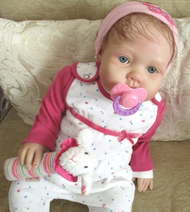 Bebe Reborn Elisa em Softvinyl com brincos