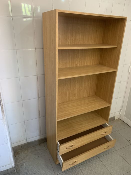 Estante madeira bom estado