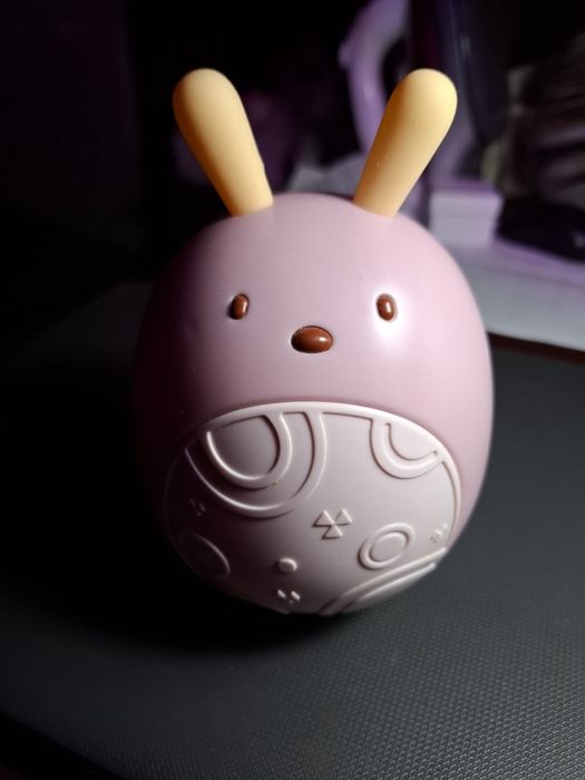 Музыкальная игрушка- неваляшка  beiens  "зайчик'