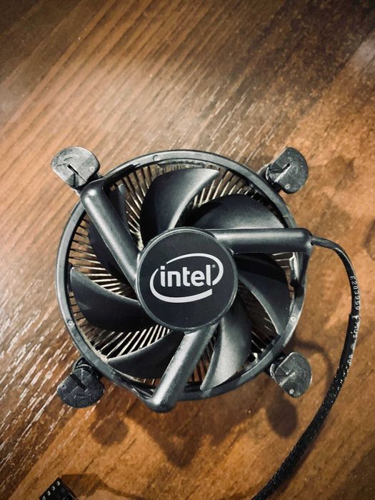 Intel core i3 10105f box